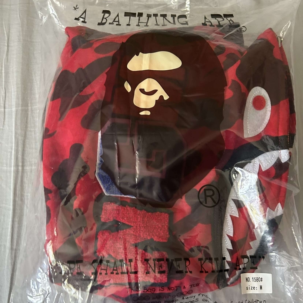 Red camo bape size medium - Picture 6 of 6